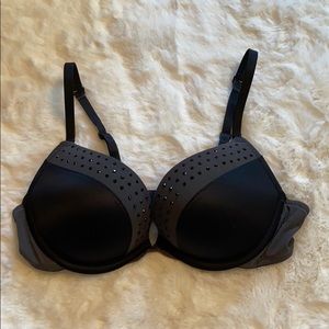 Limited Edition Black Arie Push-Up Bra